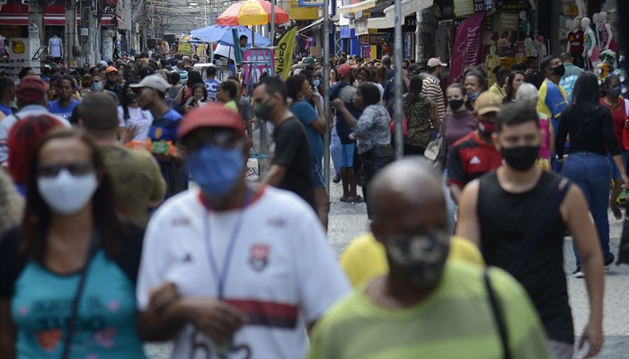 Uso de máscaras no Paraná pode ser flexibilizado 
