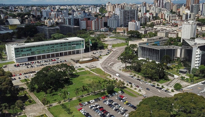 Governador sanciona lei e servidores poderão aderir a plano de aposentadoria complementar 