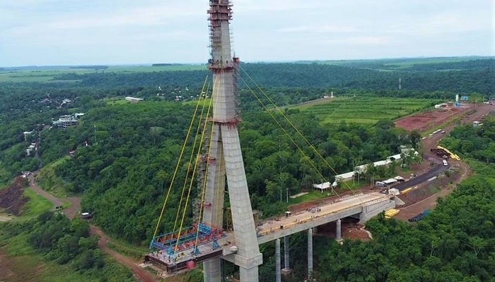 Obras da Ponte da Integração Brasil-Paraguai atingem 73% de execução