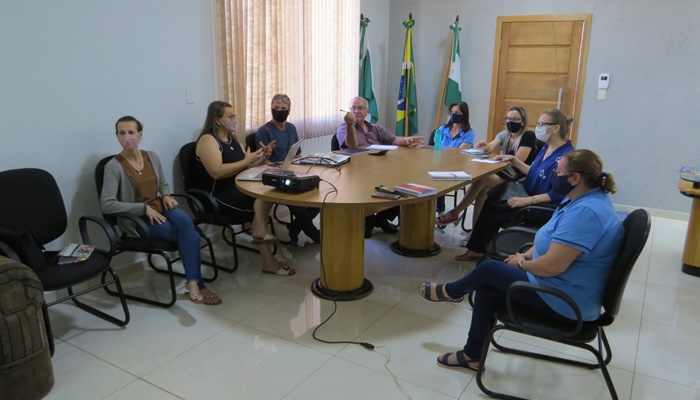 Rio Bonito – Secretaria de Educação promove reunião com chefia do NRE