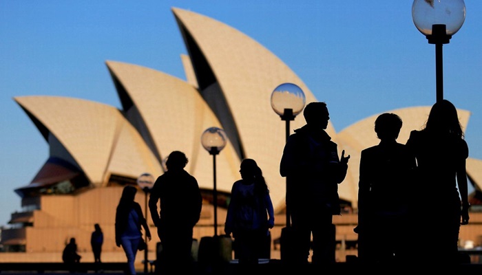 Austrália reabre fronteira a trabalhadores qualificados e estudantes 