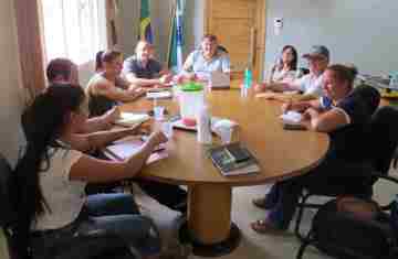 Rio Bonito - Reunião inicia discussão sobre programação de aniversário do município 