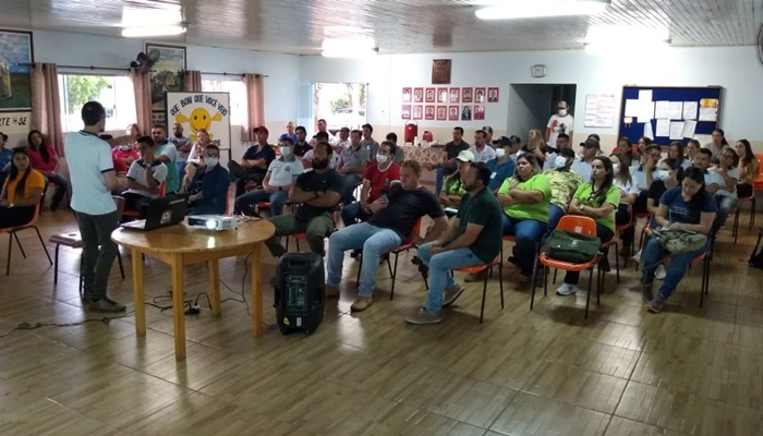 Virmond - Agentes de Endemia participam de capacitação em Pitanga