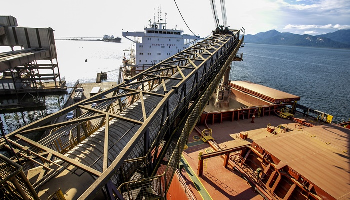 Porto de Paranaguá prevê exportar 6,5 milhões de toneladas de granéis no 2º trimestre 