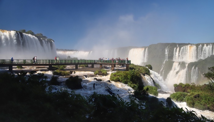 Mais de 85 mil turistas visitaram atrativos do Paraná durante os dois feriados prolongados 