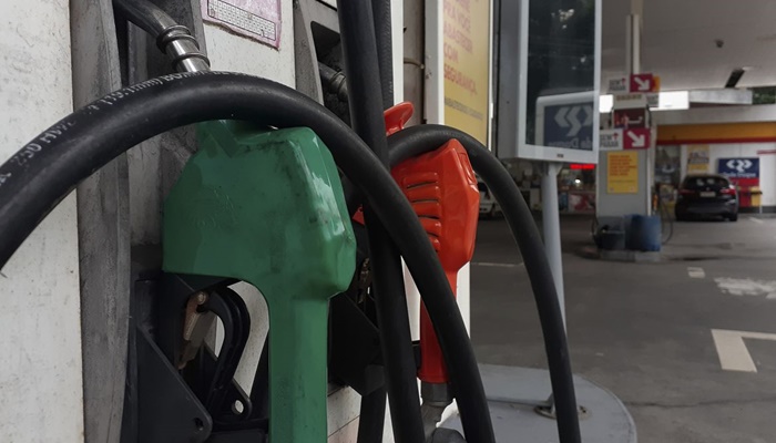 Preço da gasolina chega a R$ 7,27 e é o mais alto registrado pela ANP