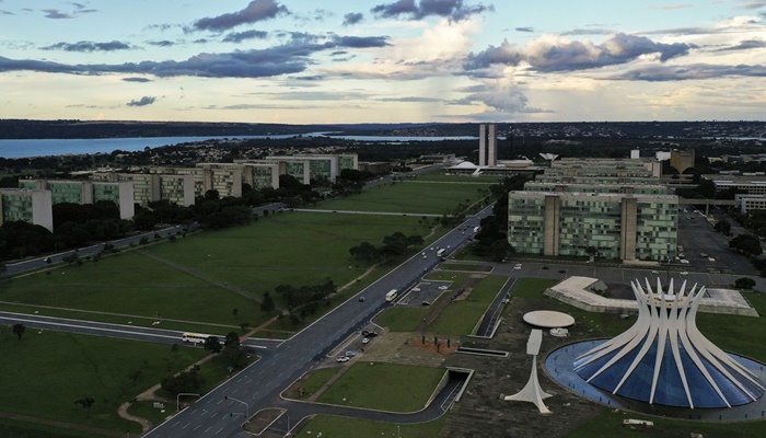 Instrução estabelece retorno de servidores a trabalho presencial