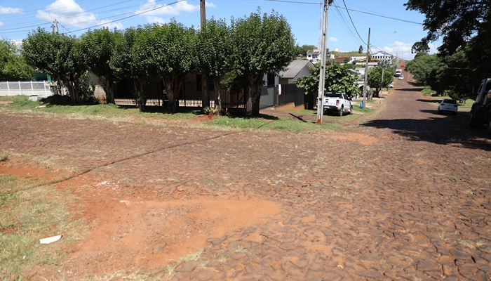 Laranjeiras - Prefeitura entrega ordem de serviço para o início de novas obras de pavimentação 
