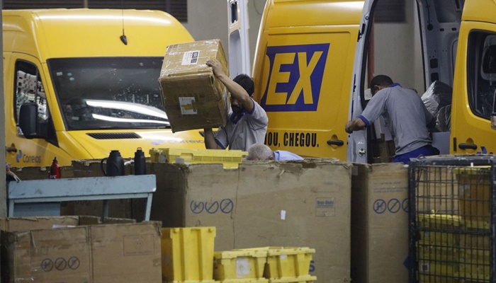 Correios têm arrecadação recorde com venda de veículos em desuso