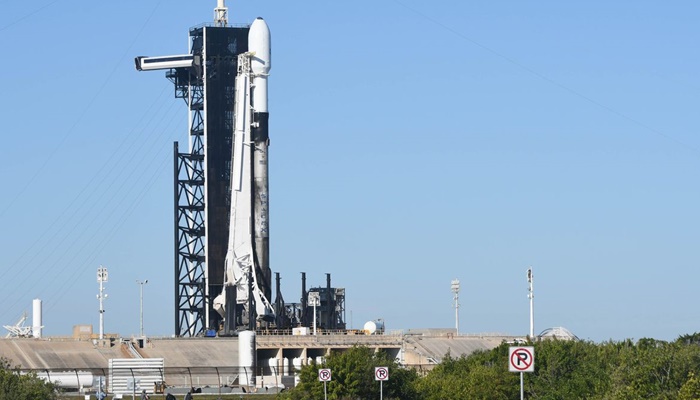 Foguete da SpaceX lança dois satélites da Força Aérea Brasileira