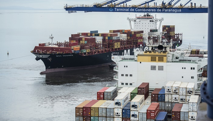  Nos cinco primeiros meses, portos do Paraná têm alta de 14% na descarga de fertilizantes