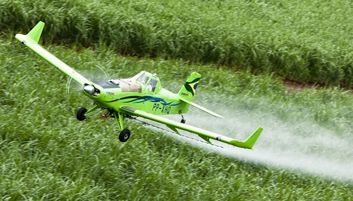 Congresso aprova uso de avião agrícola no combate a incêndio florestal