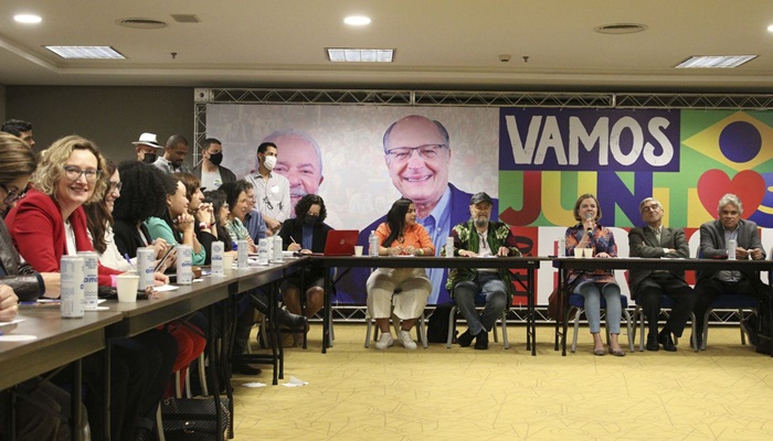 PT oficializa chapa Lula-Alckmin para disputar a Presidência