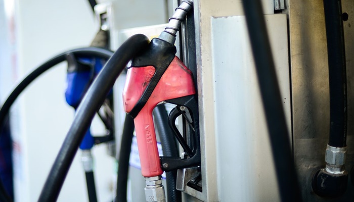Petrobras reduz preço da gasolina de novo em menos de duas semanas