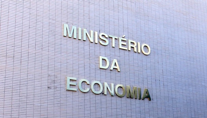Governo reduz IPI de produtos fabricados no Brasil
