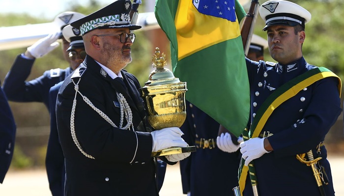 Emprestado para bicentenário, coração de D. Pedro I chega ao Brasil