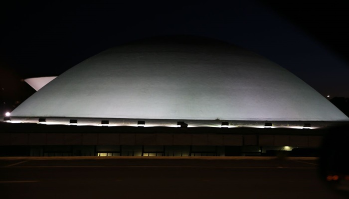 Senado aprova jornada flexível para pais de crianças pequenas