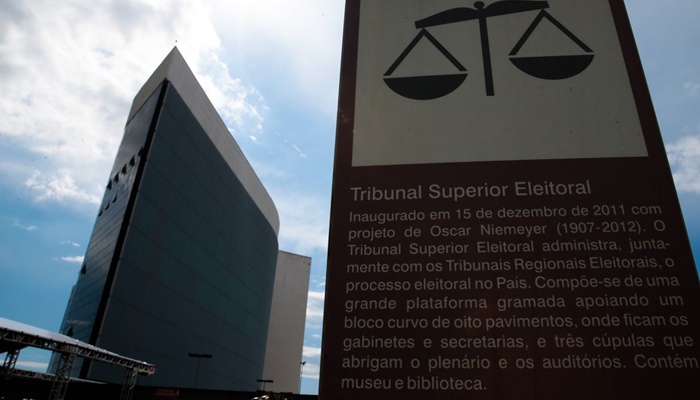 Justiça Eleitoral recebe 10,8 mil denúncias de propaganda irregular