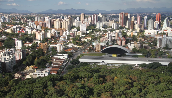  Com Curitiba em 1º, dez cidades do Paraná estão entre as mais inteligentes e conectadas do País