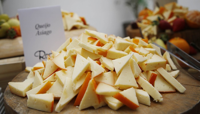  Com foco em premiação, IDR-Paraná promove curso sobre produção de queijo