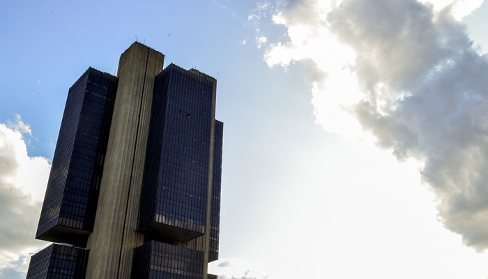 Capacidade de pagamento de famílias e microempresas piorou, diz BC