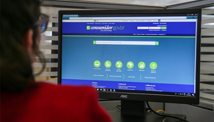 Procon-PR alerta que mutirão nacional de renegociação de dívidas segue até o dia 30