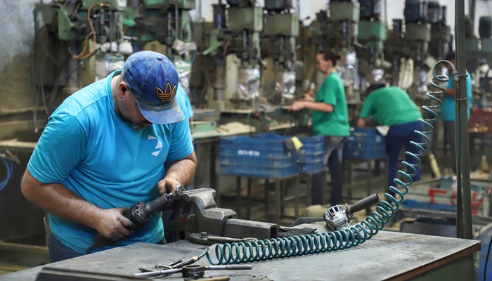 Taxa de desemprego do Paraná cai para 5,3%, menor desde 2014