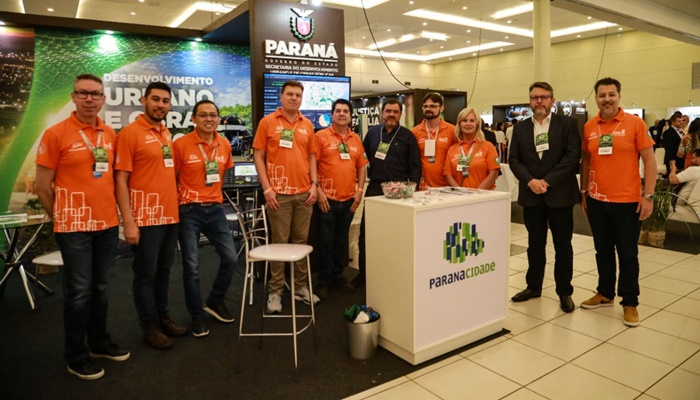  Paranacidade reafirma compromisso com cidades sustentáveis em evento em Foz do Iguaçu