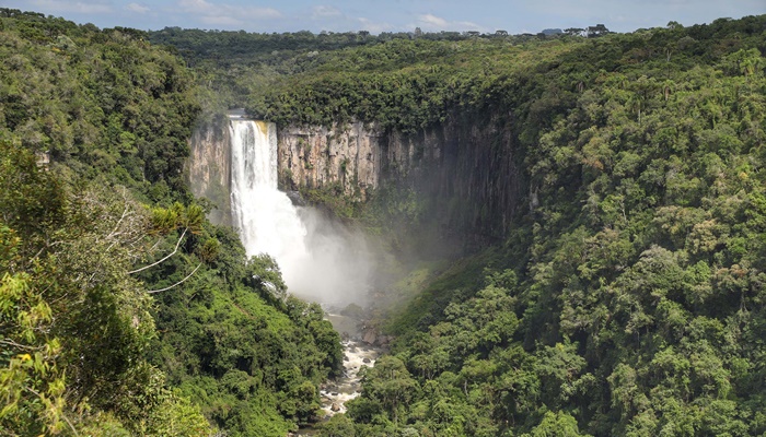 Com novo serviço autônomo, Paraná quer fomentar destinos turísticos do Estado