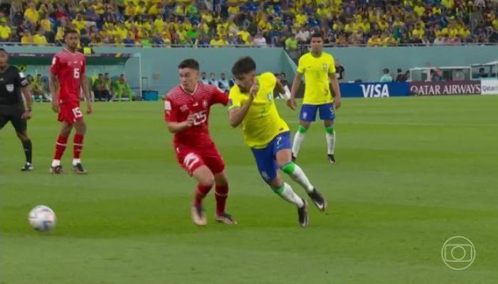 Seleção Brasileira vence Suíça e garante vaga nas oitavas de final
