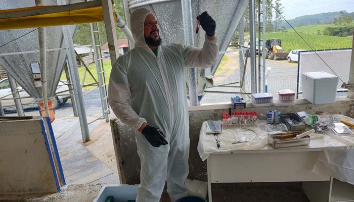 Adapar participa de simulado de emergência contra a peste suína africana