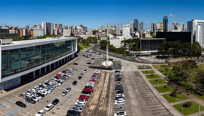 Governo deposita nesta terça o 13º salário dos servidores; aporte é de R$ 1,9 bilhão