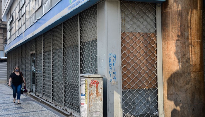 Agências do INSS estarão fechadas nesta sexta de jogo do Brasil