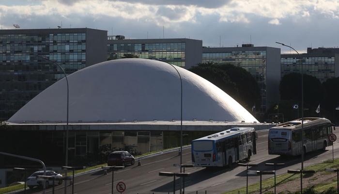 Senado aprova PEC que dá desconto no IPTU para imóveis sustentáveis