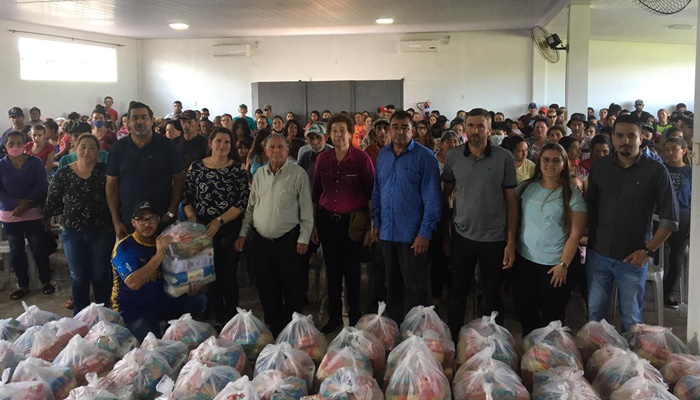 Goioxim - Prefeitura distribui cestas para famílias
