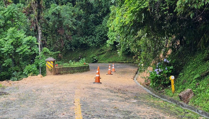  Estrada da Graciosa permanece fechada para avaliação de novos danos no pavimento
