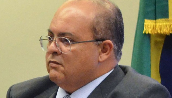 Moraes afasta governador do Distrito Federal por 90 dias