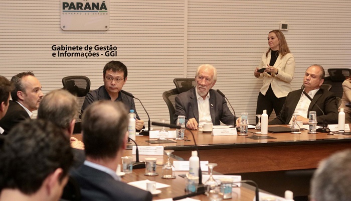  Estado e chinesa BYD discutem instalação de uma unidade da multinacional no Paraná