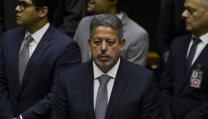 Câmara entrega à PGR notícia-crime contra vândalos 