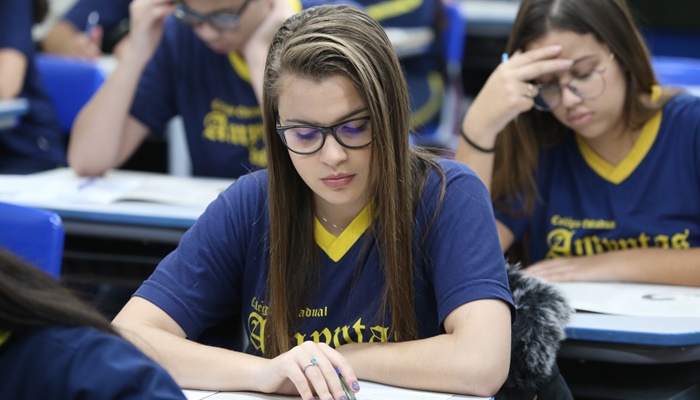  No Dia Mundial da Educação, Governo destaca esforços para manter Paraná no topo