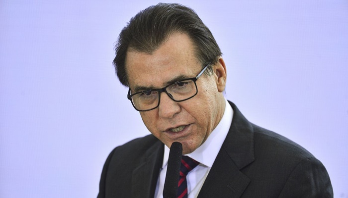 Ministro do Trabalho pedirá fim de novos pedidos de saque-aniversário