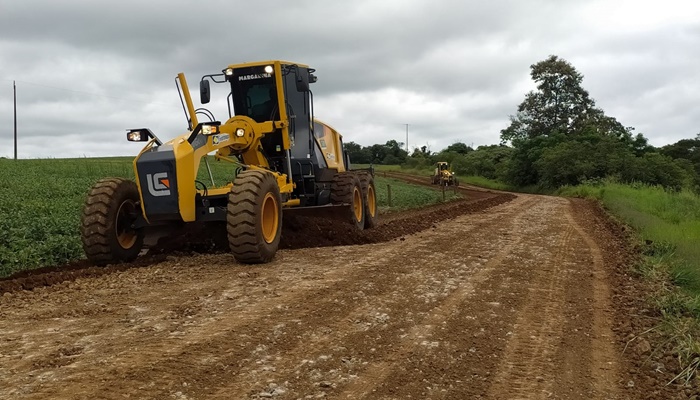 Guaraniaçu - Equipe de viação e obras está realizando manutenção na PR-471