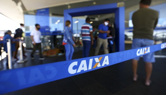 Caixa começa a pagar hoje abono salarial de 2021