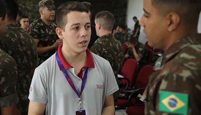  Mutirão em parceria com Exército encaminha 270 jovens para o mercado de trabalho