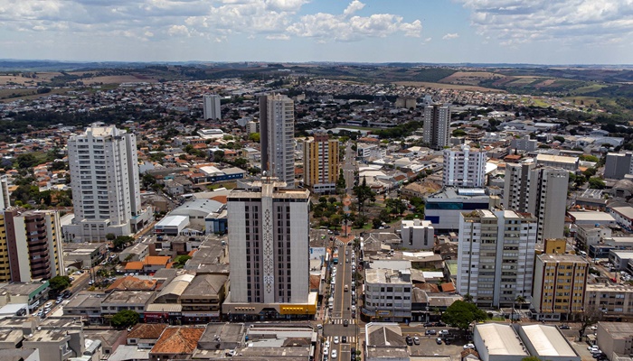  Por 12 meses consecutivos, abrir uma empresa no Paraná leva menos de um dia