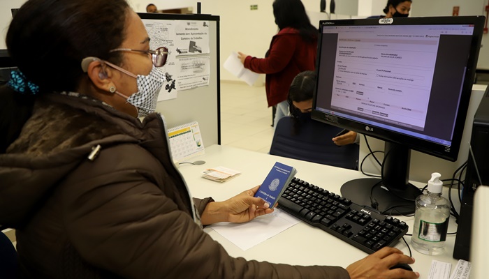  Com região de Toledo em alta, Agências do Trabalhador iniciam a semana com 12,1 mil vagas abertas