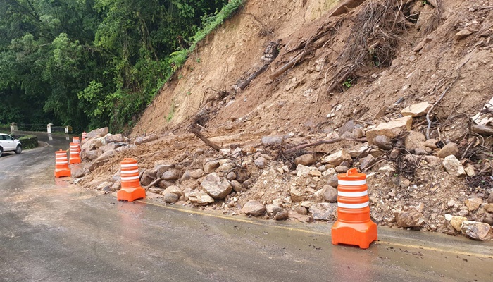  Com 300 mm de chuvas em cinco dias, DER-PR fecha momentaneamente a Graciosa