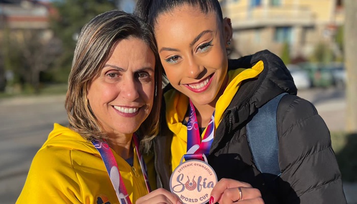  Dez vezes bolsista de programa do Governo, ginasta conquista medalha inédita para o Brasil