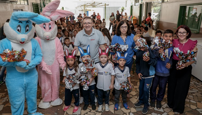 Laranjeiras - Prefeitura distribuiu ovos de chocolate aos 4 mil alunos da rede municipal de ensino