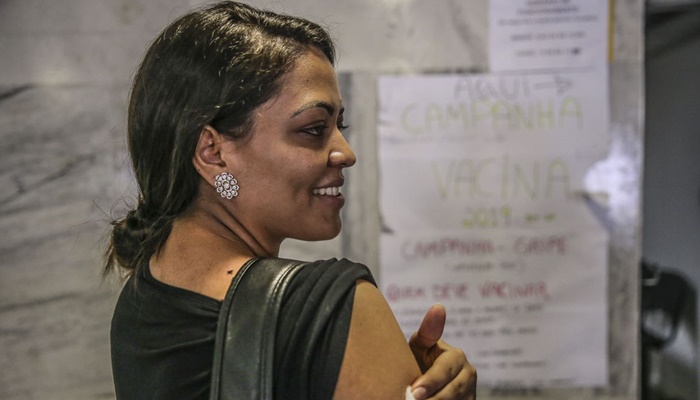 Campanha de vacinação contra gripe começa em todo o país 